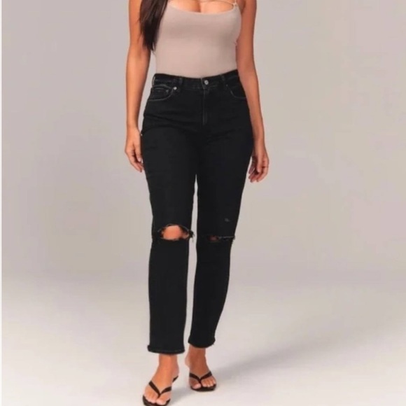 Abercrombie & Fitch Curve Love The Mom High Rise Jeans Black Destroyed size 2 - Picture 2 of 7